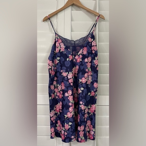 Flora Nikrooz Sleepwear - Picture 1 of 8